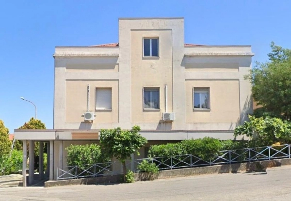 Locale commerciale di 400mq a San Demetrio Corone