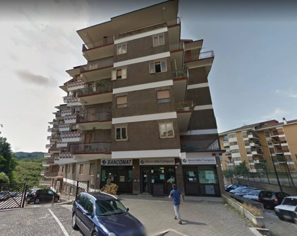 Ampio deposito da ristrutturare