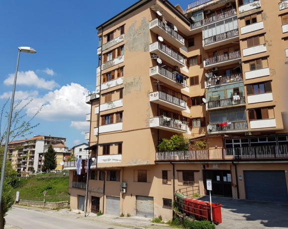 Magazzino in Via dei Due Principati
