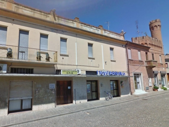 Locale commerciale al piano primo