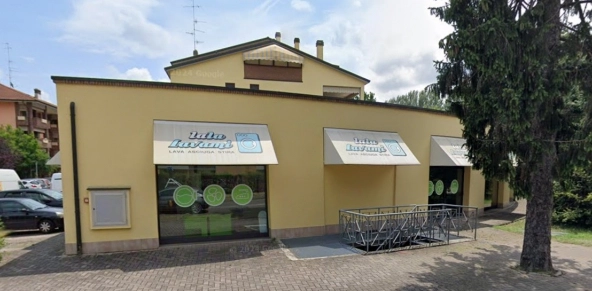 Ampio negozio in zona centrale