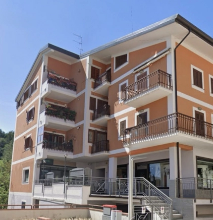 Locale Commerciale e garage