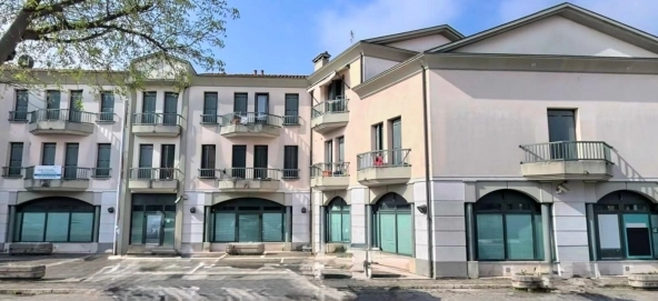 Locale commerciale esclusivo a Noventa di Piave
