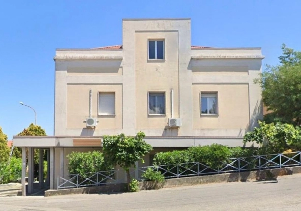 Locale commerciale di 400mq a San Demetrio Corone