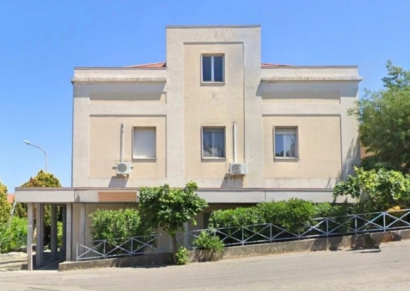 Locale commerciale di 400mq a San Demetrio Corone